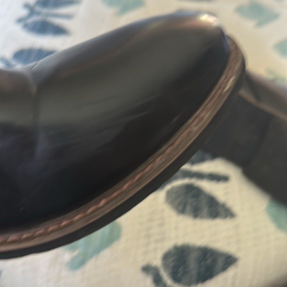 Classic Black Men's Dress Shoes - Picture 10 of 12